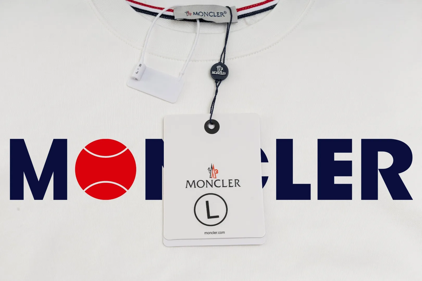 【 Quality】 【🎉 🎊】 【 MONCLER】【In Stock 】 🏅2024 New Arrival Premium LOGO ， ， Premium ⚠️ ： 460 ， 21S 10S 26/2 1*1 ！ ， ， ， ， ， ！ Same Style ✔ Same Style： ❗ ✔【 Same Style， In Stock！】 ➡Size：S M L XL XXL ➡ ：Black White ⚠️Size Size